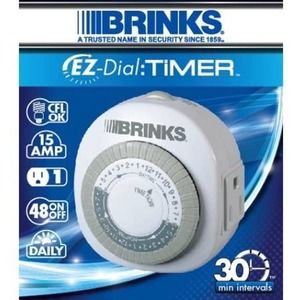 Brinks Home Security Wall Switch Timer 42-1005 Light Outlet Home Protect Analog
